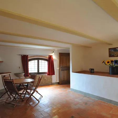 Giovanni Apartment *